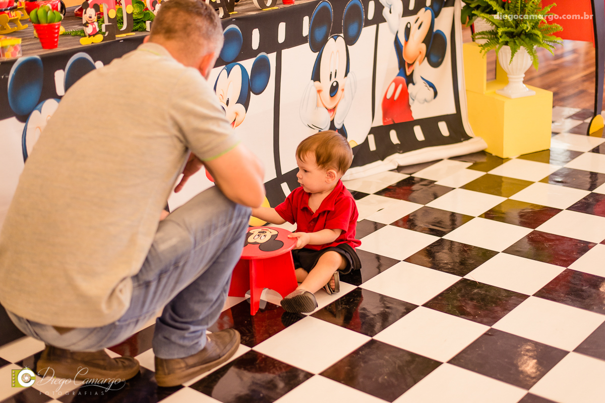 aniversario, festa infantil, bebe, 1 ano, brincadeira, doce, salgadinho, bolo, decoração, brinquedo, espuleto, juce decoracao, familia