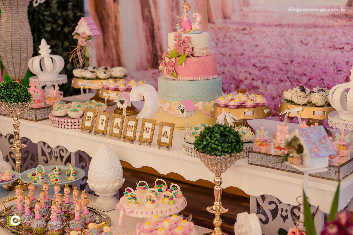 aniversario, espuleto, caçador, bianca, 2 anos, infantil, decoração, bolo, doces, salgados, festa, brincadeira.