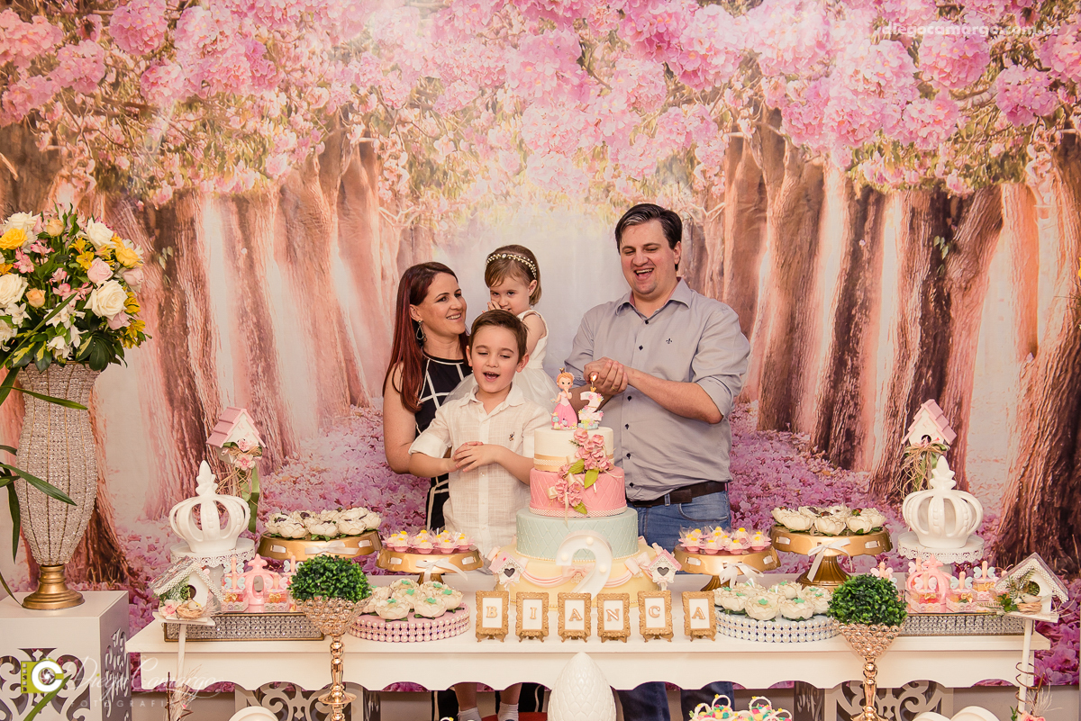 aniversario, espuleto, caçador, bianca, 2 anos, infantil, decoração, bolo, doces, salgados, festa, brincadeira.