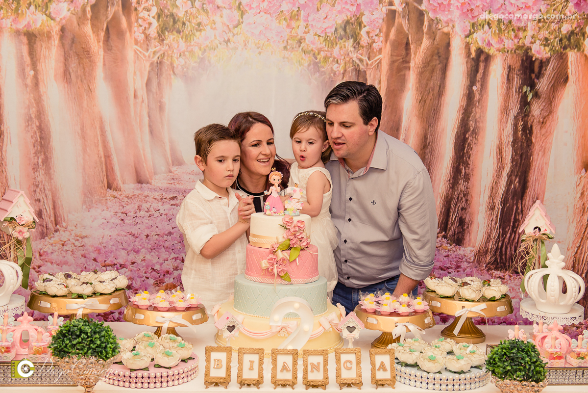 aniversario, espuleto, caçador, bianca, 2 anos, infantil, decoração, bolo, doces, salgados, festa, brincadeira.