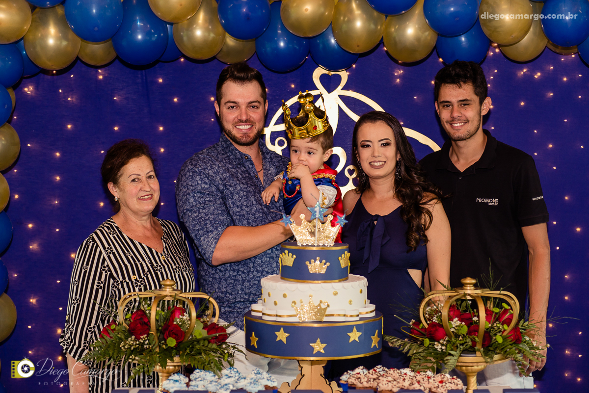 aniversario, festa infantil, bebe, 1 ano, brincadeira, doce, salgadinho, bolo, decoração, brinquedo, espuleto, decoracao, familia, viposa