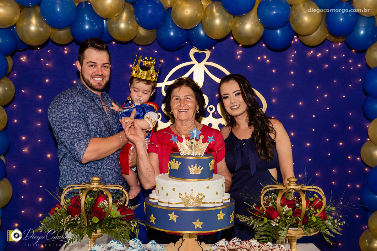 aniversario, festa infantil, bebe, 1 ano, brincadeira, doce, salgadinho, bolo, decoração, brinquedo, espuleto, decoracao, familia, viposa