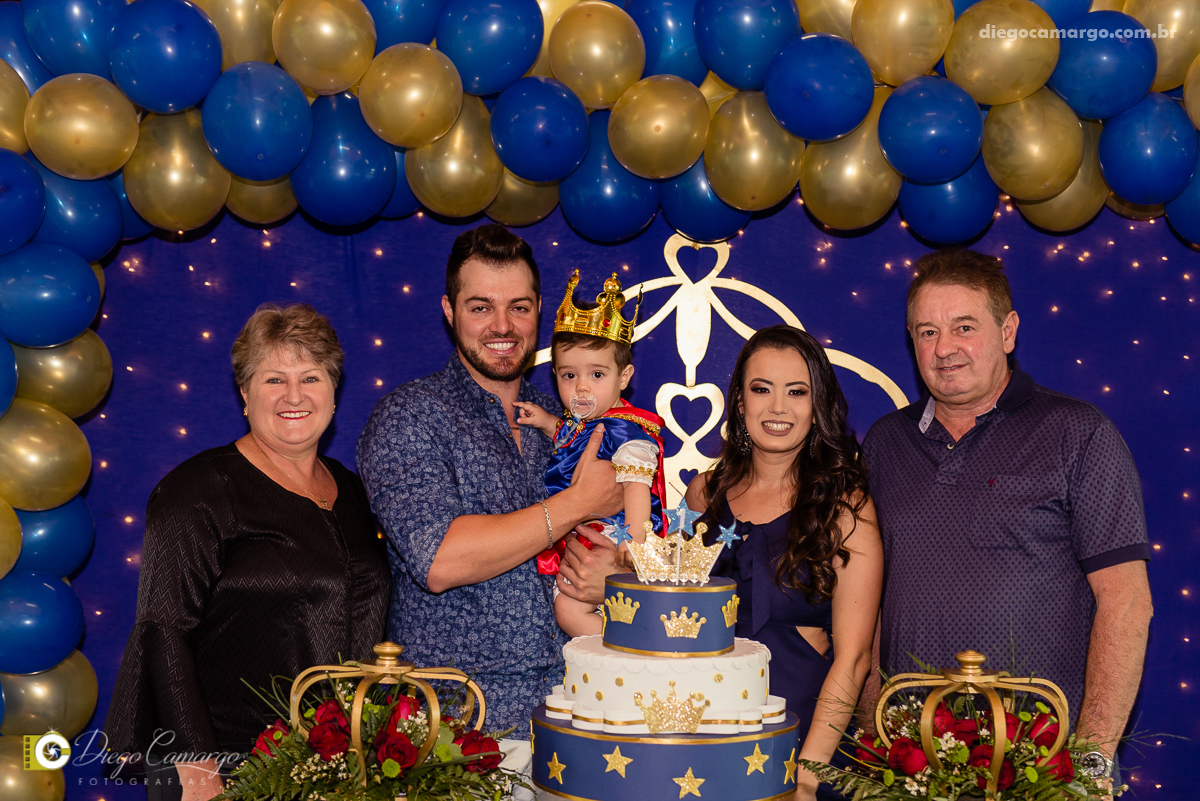 aniversario, festa infantil, bebe, 1 ano, brincadeira, doce, salgadinho, bolo, decoração, brinquedo, espuleto, decoracao, familia, viposa