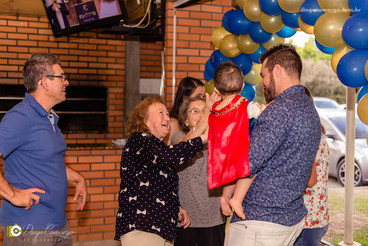 aniversario, festa infantil, bebe, 1 ano, brincadeira, doce, salgadinho, bolo, decoração, brinquedo, espuleto, decoracao, familia, viposa