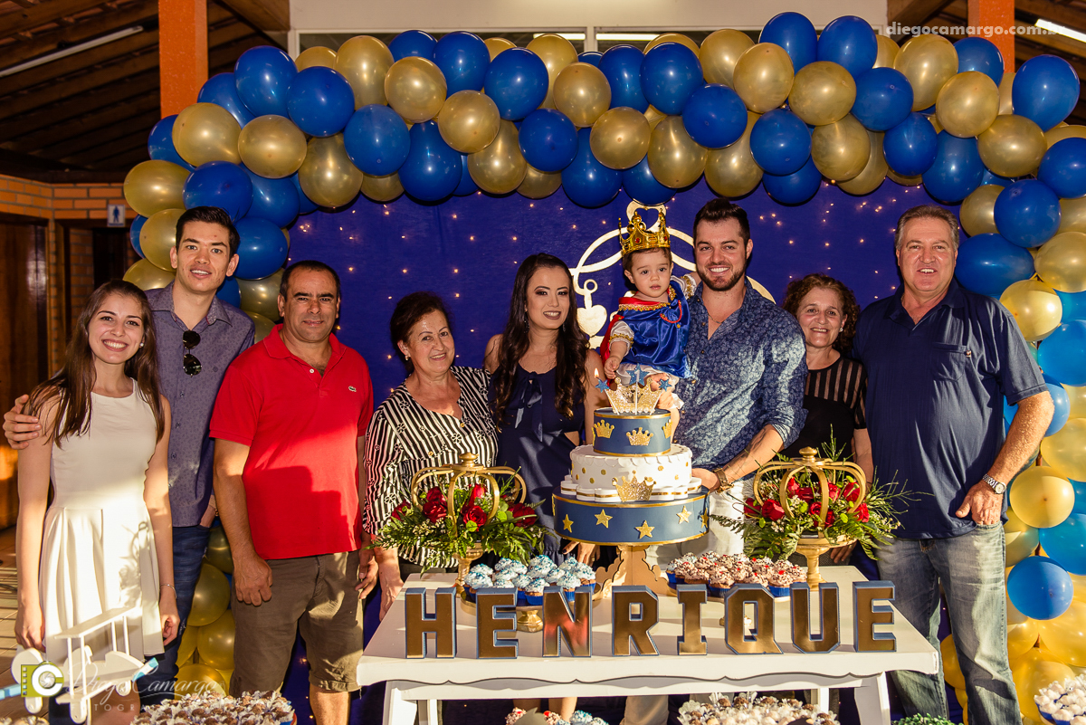 aniversario, festa infantil, bebe, 1 ano, brincadeira, doce, salgadinho, bolo, decoração, brinquedo, espuleto, decoracao, familia, viposa