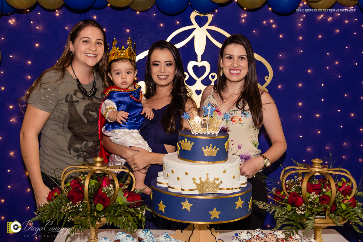 aniversario, festa infantil, bebe, 1 ano, brincadeira, doce, salgadinho, bolo, decoração, brinquedo, espuleto, decoracao, familia, viposa