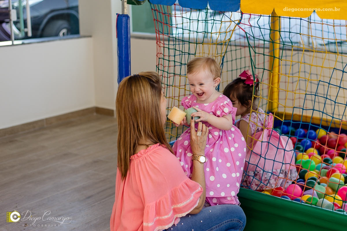 aniversario, festa infantil, bebe, 1 ano, brincadeira, doce, salgadinho, bolo, decoração, brinquedo, espuleto, decoracao, familia, viposa