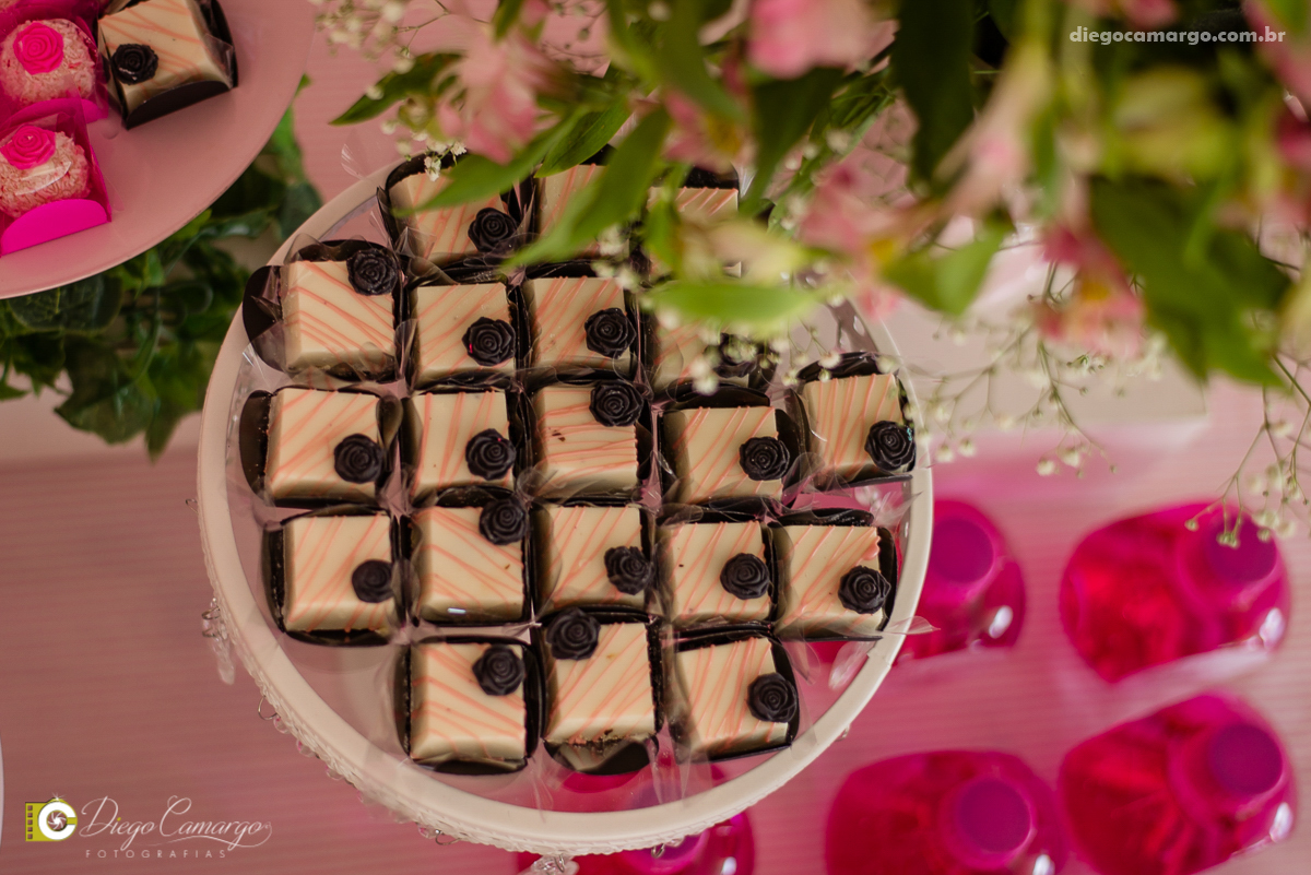 aniversario, festa infantil, bebe, 1 ano, brincadeira, doce, salgadinho, bolo, decoração, brinquedo, espuleto, decoracao, familia, viposa