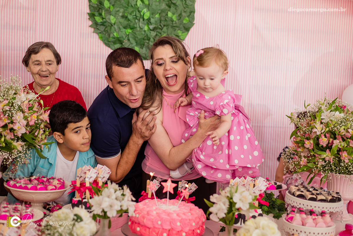 aniversario, festa infantil, bebe, 1 ano, brincadeira, doce, salgadinho, bolo, decoração, brinquedo, espuleto, decoracao, familia, viposa