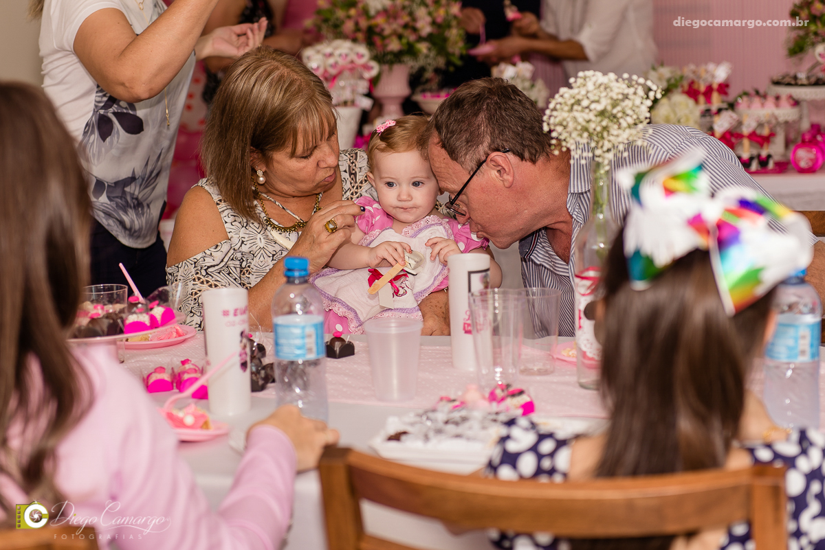 aniversario, festa infantil, bebe, 1 ano, brincadeira, doce, salgadinho, bolo, decoração, brinquedo, espuleto, decoracao, familia, viposa