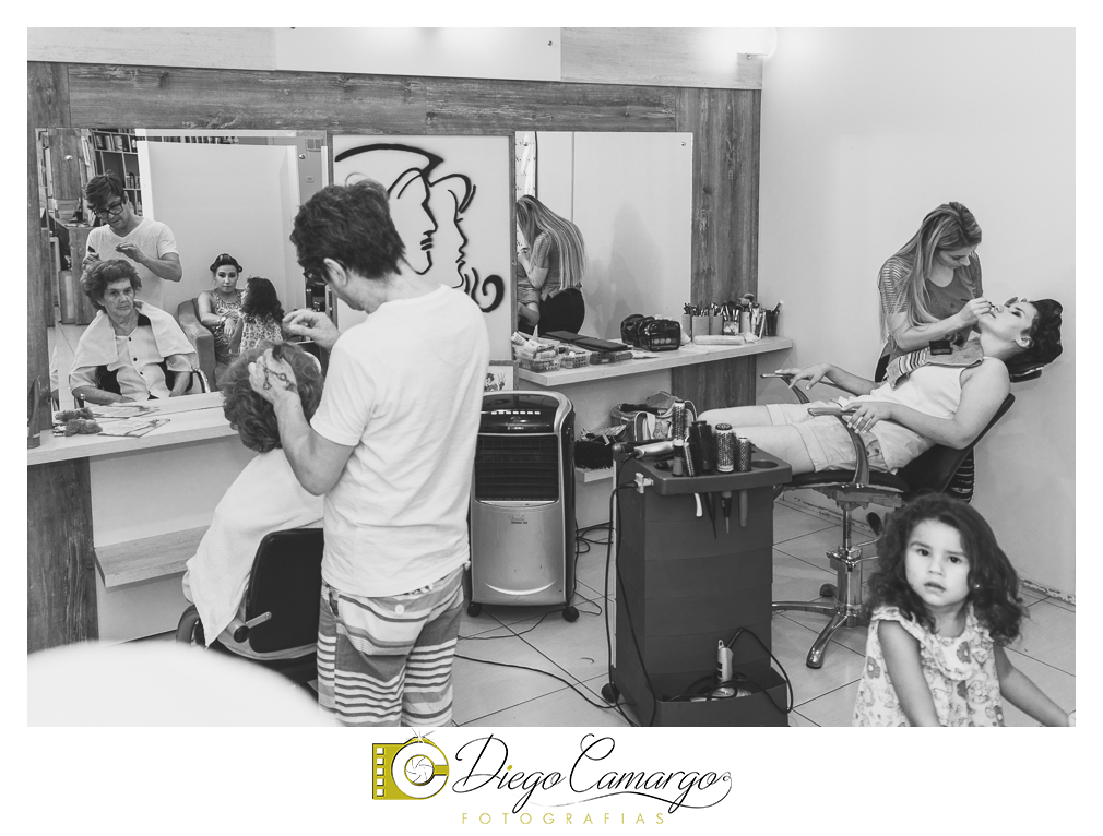 Este foi o casamento da Estela e Cristiano realizado na igreja Catedral de Caçador no dia 16 de abril de 2016.  Veja o vídeo e as fotos deste lindo casamento. Obrigado ao casal pela confiança, parabéns pela linda família