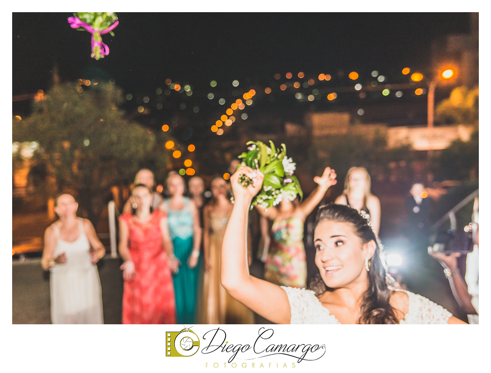 Este foi o casamento da Estela e Cristiano realizado na igreja Catedral de Caçador no dia 16 de abril de 2016.  Veja o vídeo e as fotos deste lindo casamento. Obrigado ao casal pela confiança, parabéns pela linda família