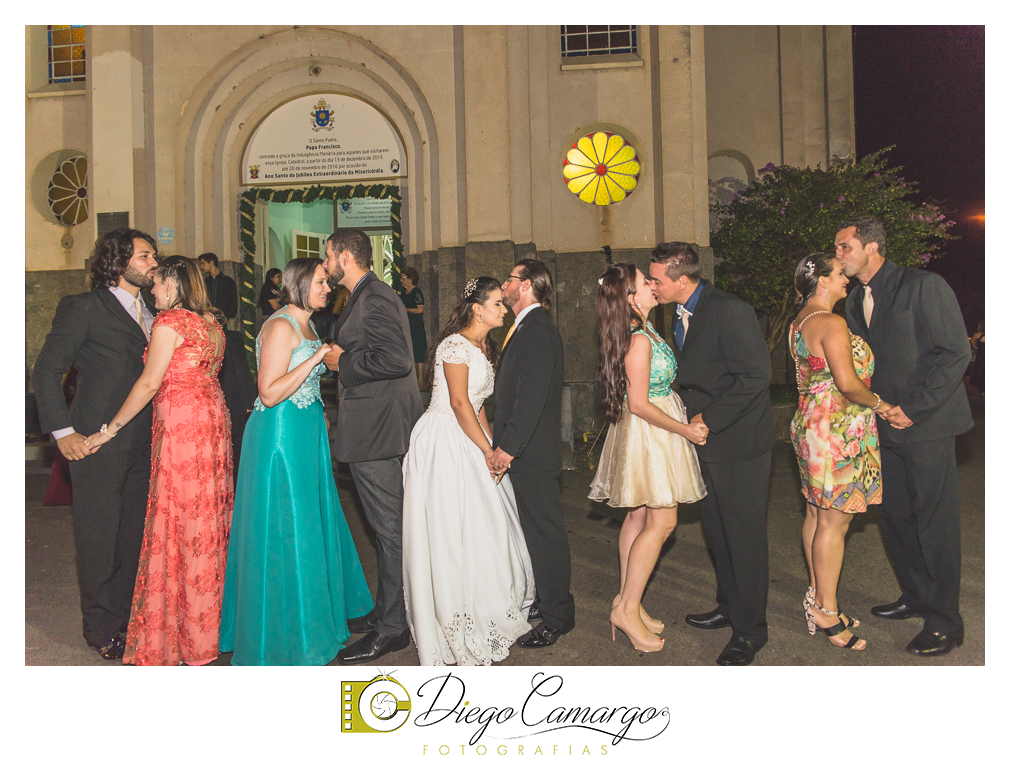 Este foi o casamento da Estela e Cristiano realizado na igreja Catedral de Caçador no dia 16 de abril de 2016.  Veja o vídeo e as fotos deste lindo casamento. Obrigado ao casal pela confiança, parabéns pela linda família