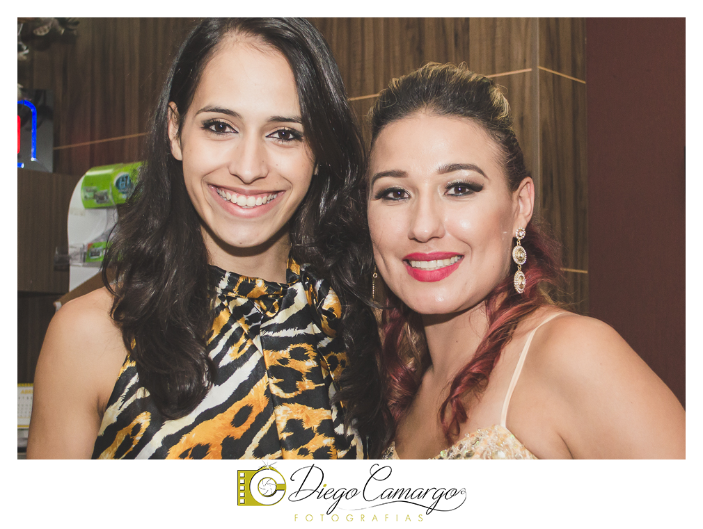 Este foi o casamento da Estela e Cristiano realizado na igreja Catedral de Caçador no dia 16 de abril de 2016.  Veja o vídeo e as fotos deste lindo casamento. Obrigado ao casal pela confiança, parabéns pela linda família