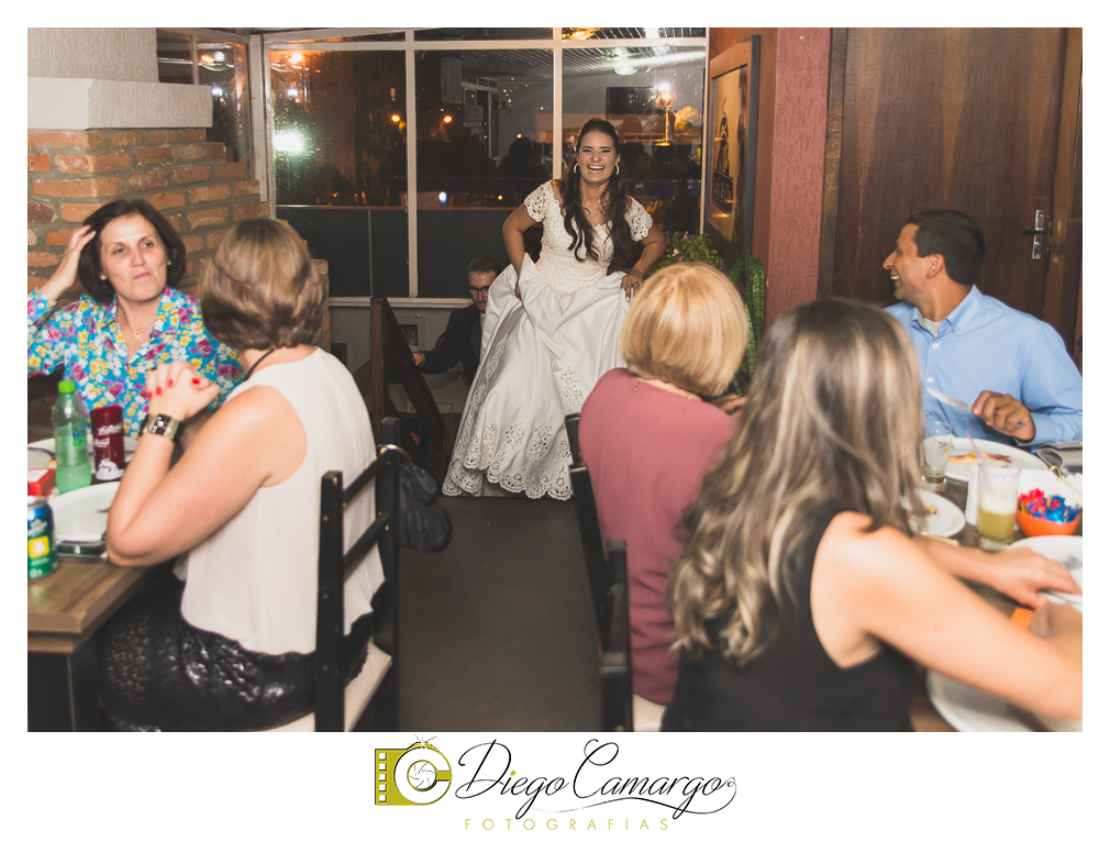 Este foi o casamento da Estela e Cristiano realizado na igreja Catedral de Caçador no dia 16 de abril de 2016.  Veja o vídeo e as fotos deste lindo casamento. Obrigado ao casal pela confiança, parabéns pela linda família