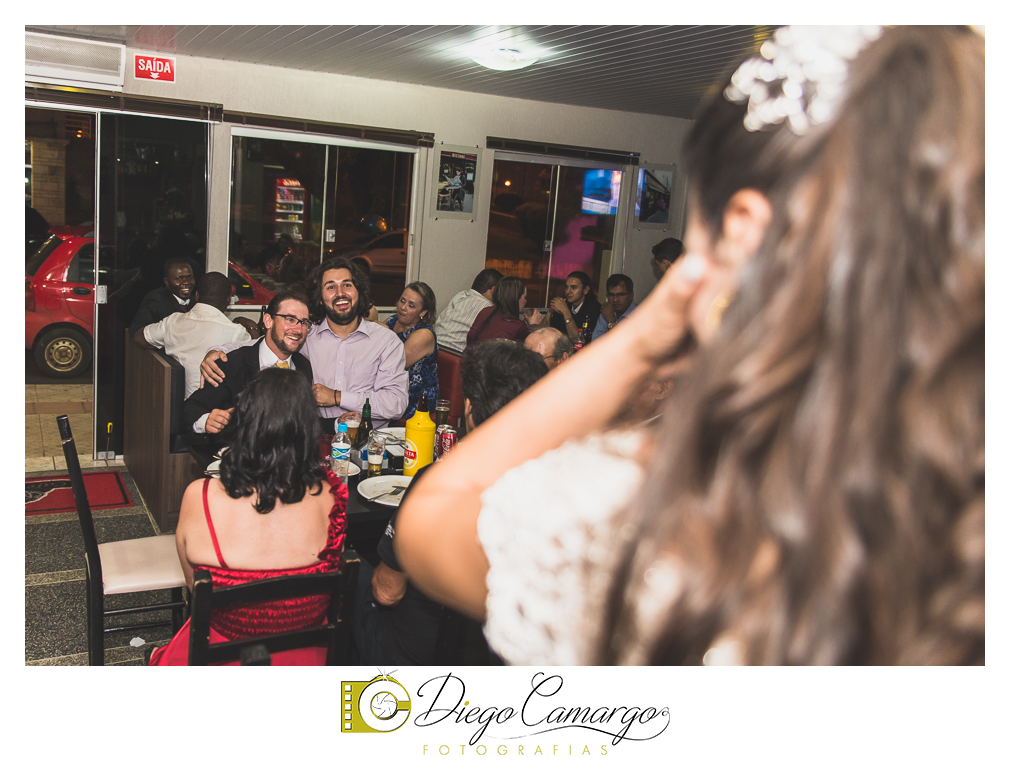 Este foi o casamento da Estela e Cristiano realizado na igreja Catedral de Caçador no dia 16 de abril de 2016.  Veja o vídeo e as fotos deste lindo casamento. Obrigado ao casal pela confiança, parabéns pela linda família