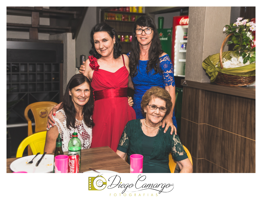 Este foi o casamento da Estela e Cristiano realizado na igreja Catedral de Caçador no dia 16 de abril de 2016.  Veja o vídeo e as fotos deste lindo casamento. Obrigado ao casal pela confiança, parabéns pela linda família