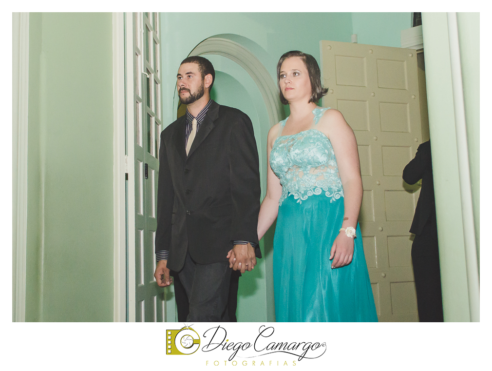 Este foi o casamento da Estela e Cristiano realizado na igreja Catedral de Caçador no dia 16 de abril de 2016.  Veja o vídeo e as fotos deste lindo casamento. Obrigado ao casal pela confiança, parabéns pela linda família