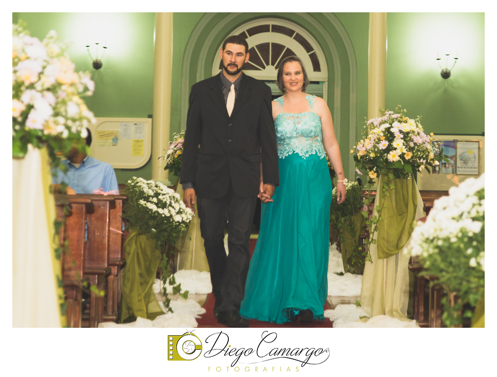 Este foi o casamento da Estela e Cristiano realizado na igreja Catedral de Caçador no dia 16 de abril de 2016.  Veja o vídeo e as fotos deste lindo casamento. Obrigado ao casal pela confiança, parabéns pela linda família