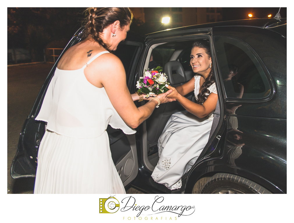 Este foi o casamento da Estela e Cristiano realizado na igreja Catedral de Caçador no dia 16 de abril de 2016.  Veja o vídeo e as fotos deste lindo casamento. Obrigado ao casal pela confiança, parabéns pela linda família