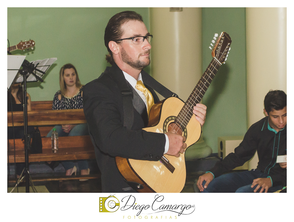 Este foi o casamento da Estela e Cristiano realizado na igreja Catedral de Caçador no dia 16 de abril de 2016.  Veja o vídeo e as fotos deste lindo casamento. Obrigado ao casal pela confiança, parabéns pela linda família