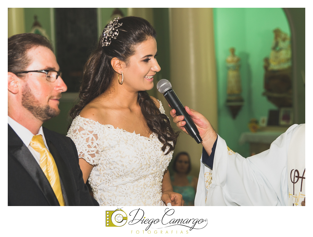 Este foi o casamento da Estela e Cristiano realizado na igreja Catedral de Caçador no dia 16 de abril de 2016.  Veja o vídeo e as fotos deste lindo casamento. Obrigado ao casal pela confiança, parabéns pela linda família