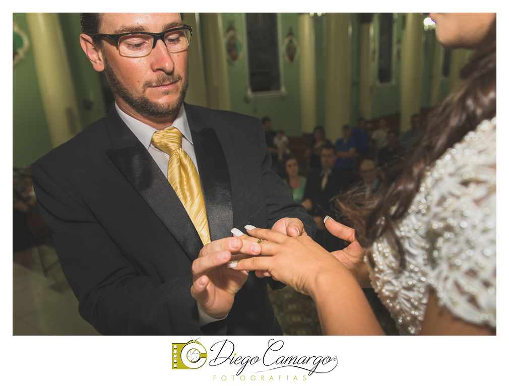Este foi o casamento da Estela e Cristiano realizado na igreja Catedral de Caçador no dia 16 de abril de 2016.  Veja o vídeo e as fotos deste lindo casamento. Obrigado ao casal pela confiança, parabéns pela linda família