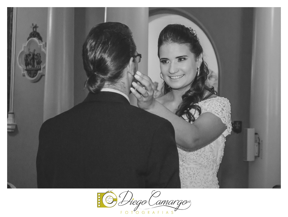 Este foi o casamento da Estela e Cristiano realizado na igreja Catedral de Caçador no dia 16 de abril de 2016.  Veja o vídeo e as fotos deste lindo casamento. Obrigado ao casal pela confiança, parabéns pela linda família