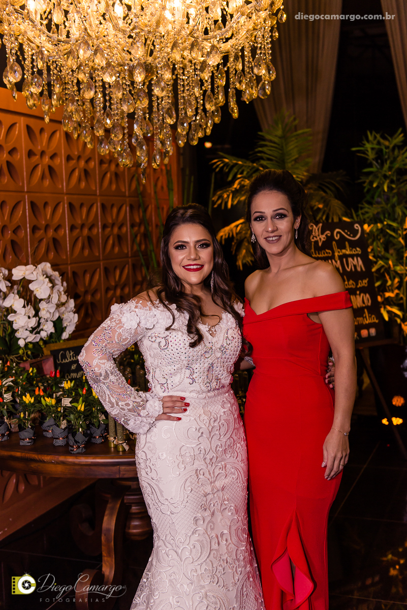 casamento, noivo, pai do noivo, terno, sapato, cinto, vestido, noiva, mae da noiva, brinco, anel, cabelo, maquiagem, salão de beleza, cabeleireiro, flor, buque, rosa, madrinha, ensaio, festa, fotografo, fotografia, caçador, musica, decoração, bolo