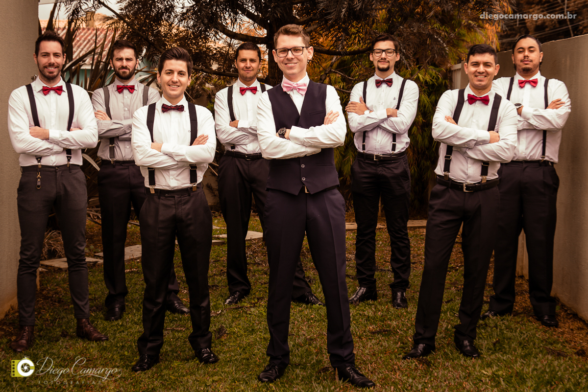 casamento, noivo, pai do noivo, terno, sapato, cinto, vestido, noiva, mae da noiva, brinco, anel, cabelo, maquiagem, salão de beleza, cabeleireiro, flor, buque, rosa, madrinha, ensaio, festa, fotografo, fotografia, caçador, musica, decoração, bolo