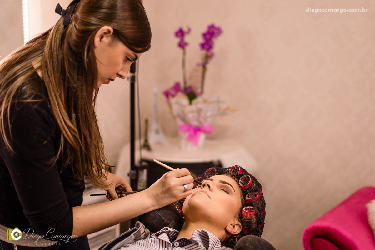casamento, noivo, pai do noivo, terno, sapato, cinto, vestido, noiva, mae da noiva, brinco, anel, cabelo, maquiagem, salão de beleza, cabeleireiro, flor, buque, rosa, madrinha, ensaio, festa, fotografo, fotografia, caçador, musica, decoração, bolo