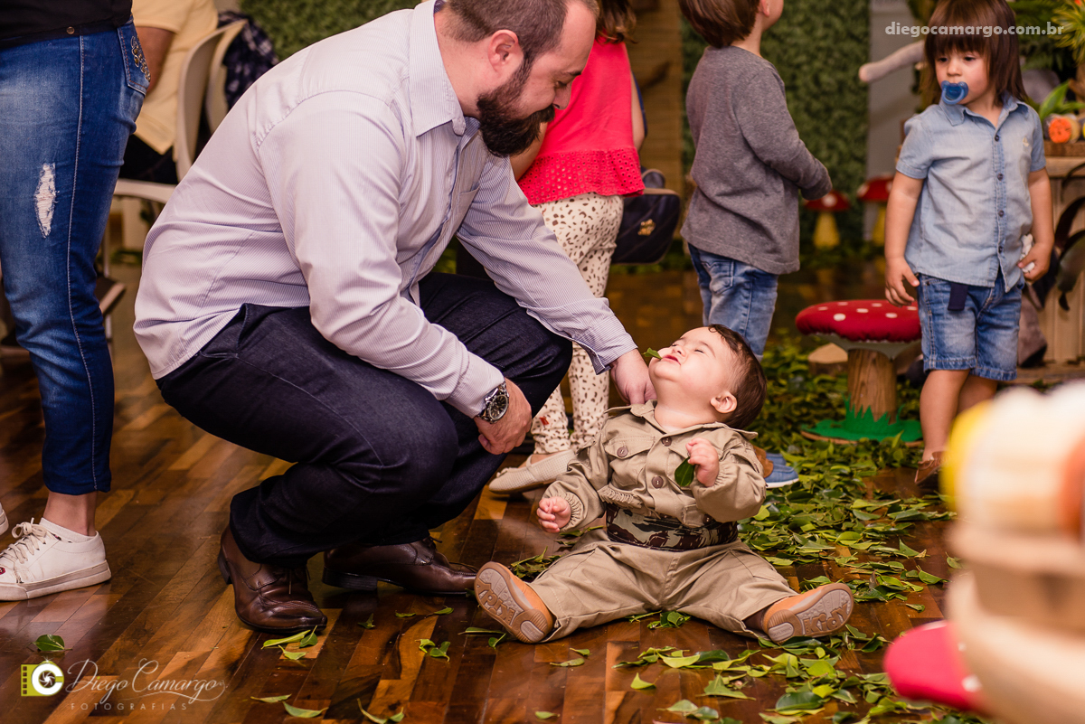 aniversário, bruno, espuleto, festa, decoração, caçador, selva, animais, floresta, brincadeira, bolo, docinhos, salgadinhos, 