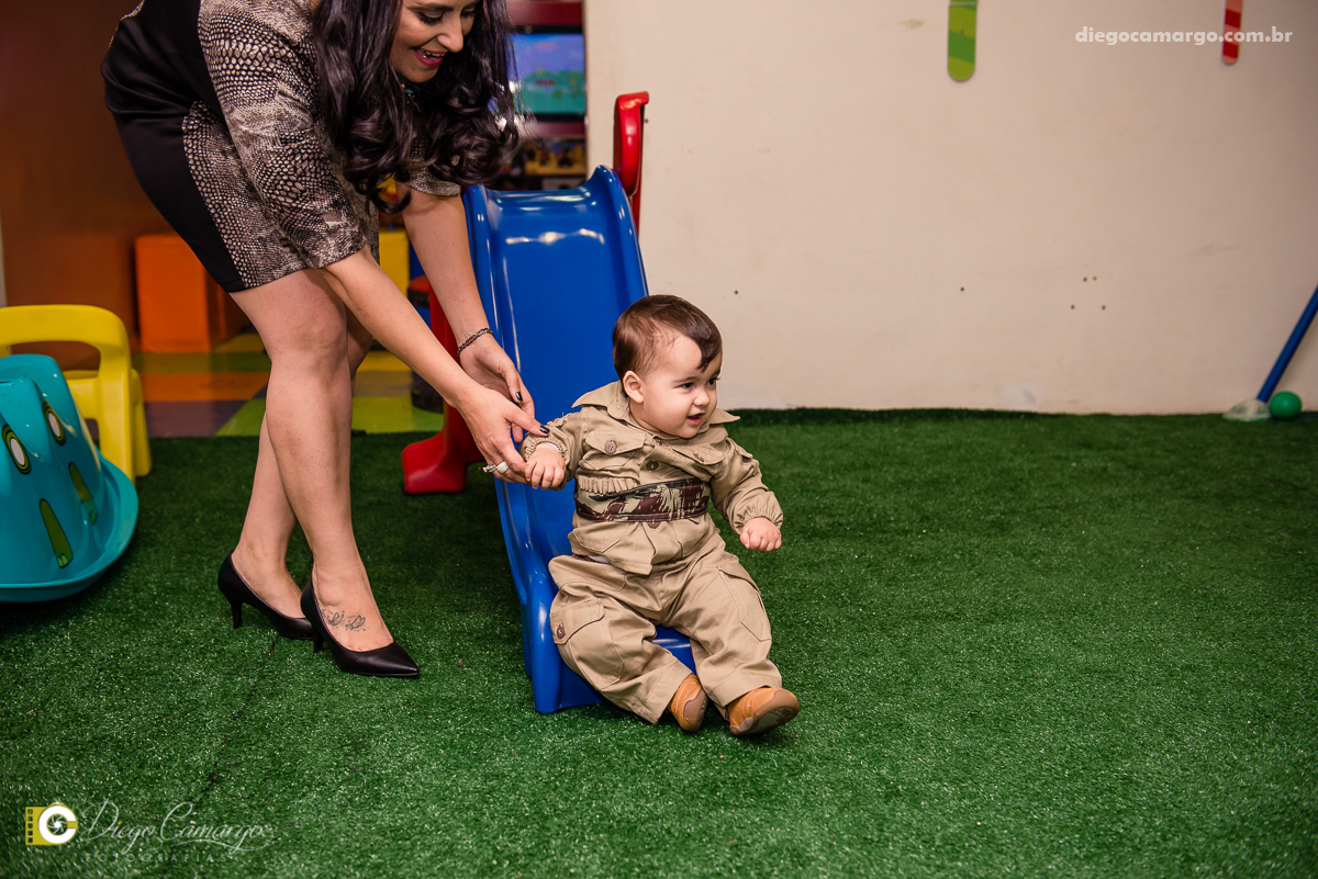 aniversário, bruno, espuleto, festa, decoração, caçador, selva, animais, floresta, brincadeira, bolo, docinhos, salgadinhos, 
