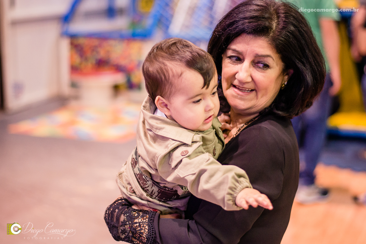 aniversário, bruno, espuleto, festa, decoração, caçador, selva, animais, floresta, brincadeira, bolo, docinhos, salgadinhos, 