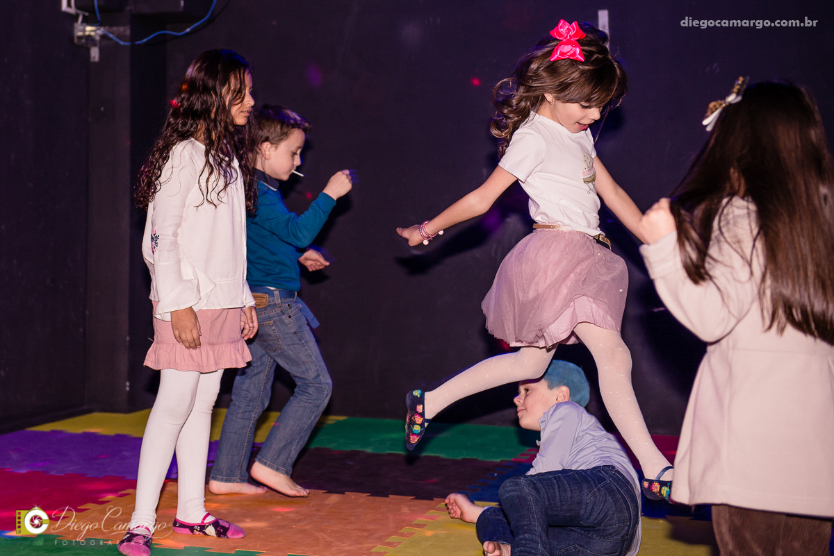 aniversário, festa, decoração, caçador, brincadeira, bolo, docinhos, salgadinhos, Balada, baladinha, mundo magico, amigos, juce souza