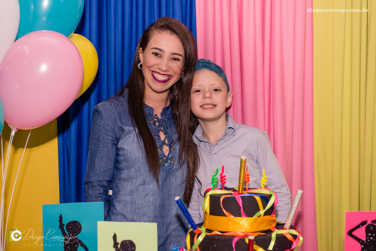 aniversário, festa, decoração, caçador, brincadeira, bolo, docinhos, salgadinhos, Balada, baladinha, mundo magico, amigos, juce souza