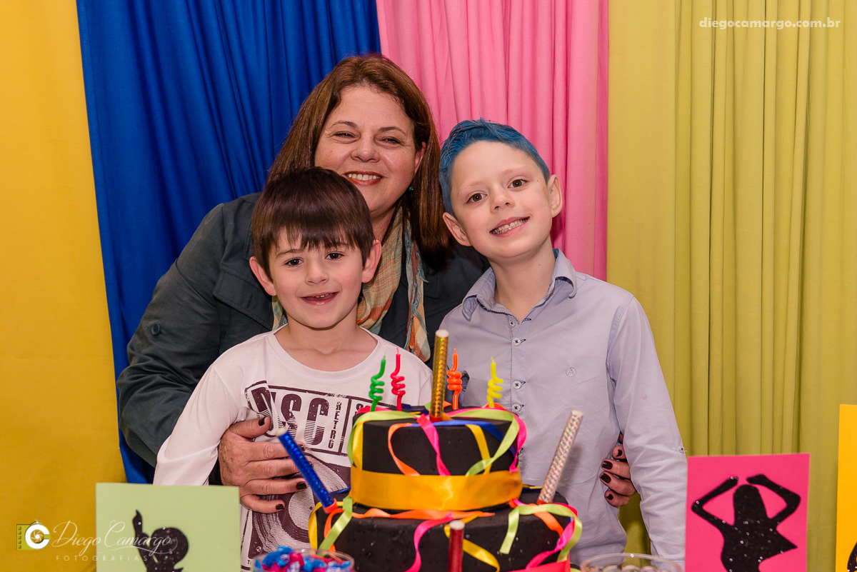 aniversário, festa, decoração, caçador, brincadeira, bolo, docinhos, salgadinhos, Balada, baladinha, mundo magico, amigos, juce souza