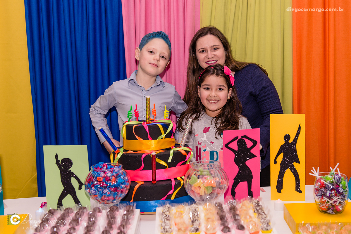 aniversário, festa, decoração, caçador, brincadeira, bolo, docinhos, salgadinhos, Balada, baladinha, mundo magico, amigos, juce souza