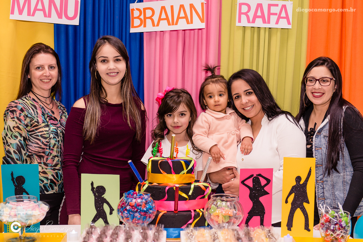 aniversário, festa, decoração, caçador, brincadeira, bolo, docinhos, salgadinhos, Balada, baladinha, mundo magico, amigos, juce souza