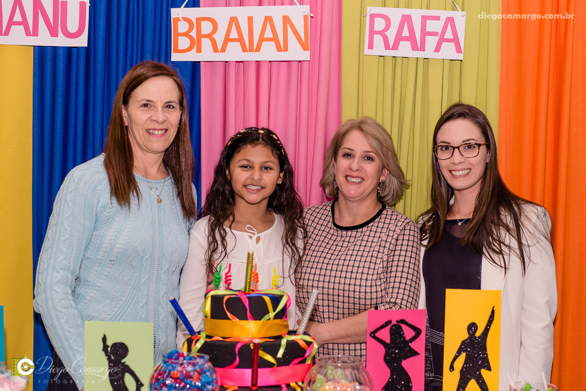 aniversário, festa, decoração, caçador, brincadeira, bolo, docinhos, salgadinhos, Balada, baladinha, mundo magico, amigos, juce souza