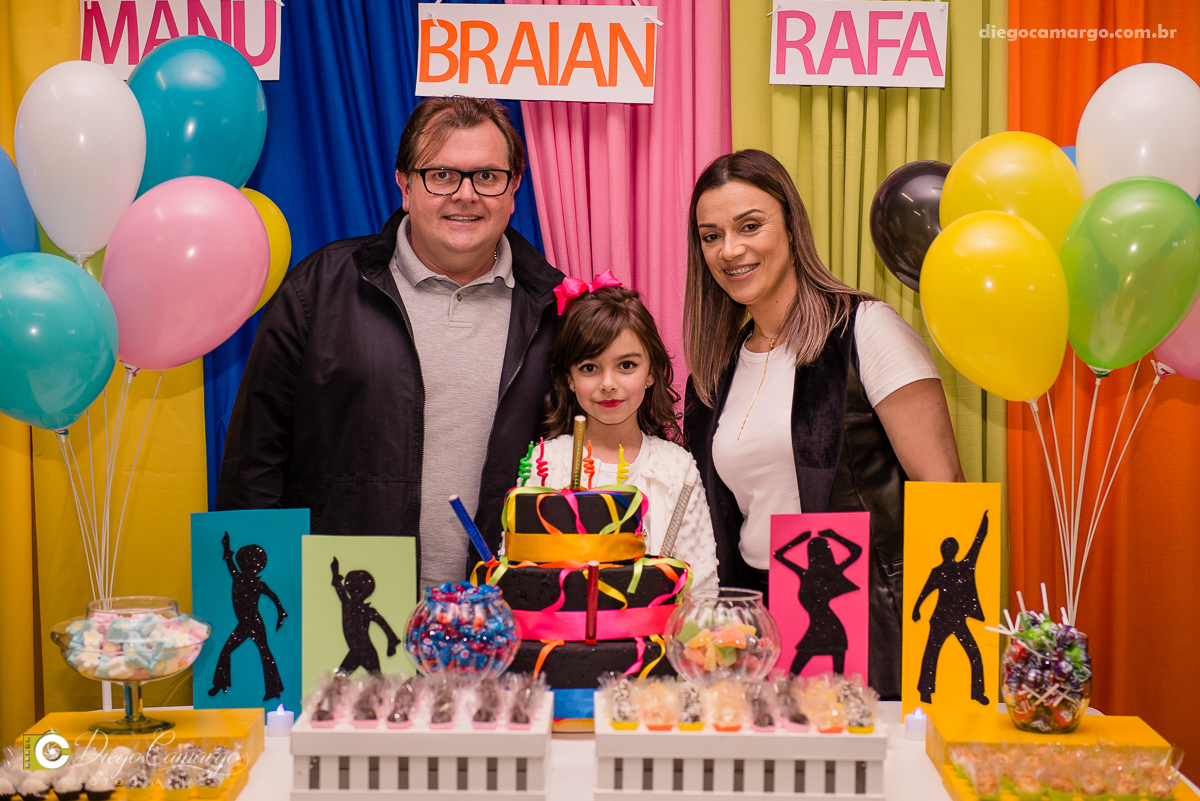 aniversário, festa, decoração, caçador, brincadeira, bolo, docinhos, salgadinhos, Balada, baladinha, mundo magico, amigos, juce souza