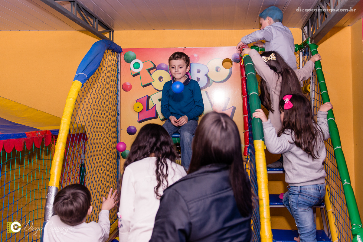 aniversário, festa, decoração, caçador, brincadeira, bolo, docinhos, salgadinhos, Balada, baladinha, mundo magico, amigos, juce souza
