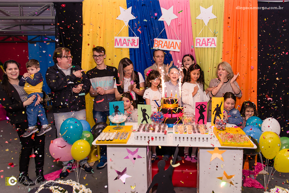 aniversário, festa, decoração, caçador, brincadeira, bolo, docinhos, salgadinhos, Balada, baladinha, mundo magico, amigos, juce souza