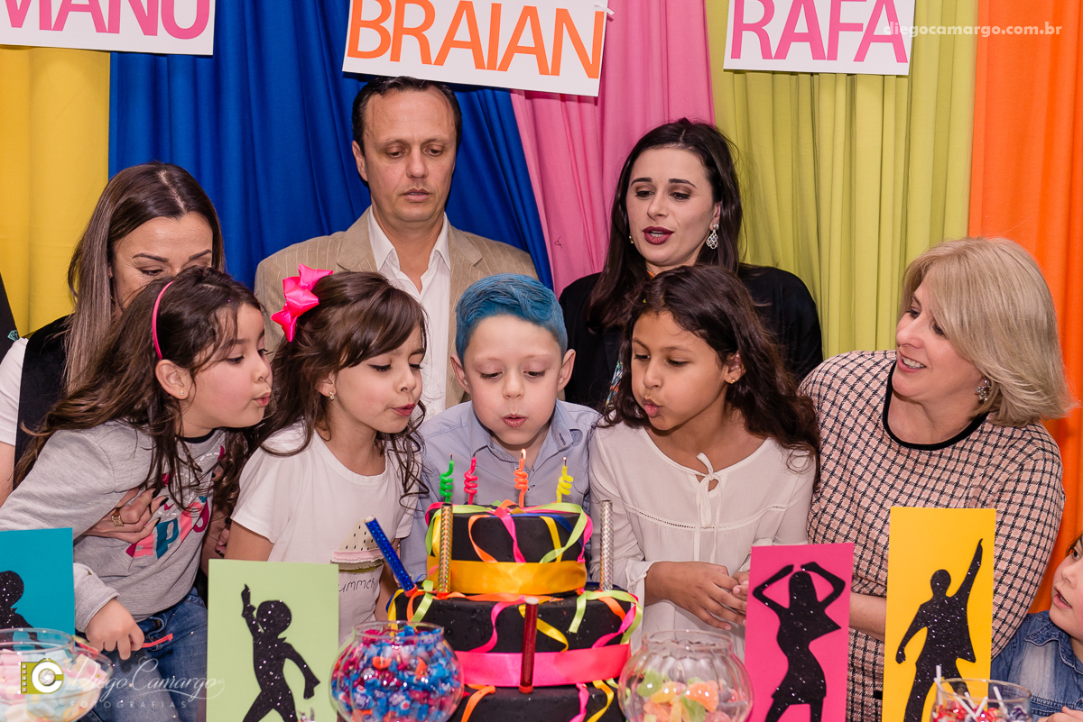 aniversário, festa, decoração, caçador, brincadeira, bolo, docinhos, salgadinhos, Balada, baladinha, mundo magico, amigos, juce souza