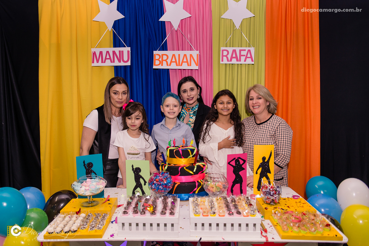 aniversário, festa, decoração, caçador, brincadeira, bolo, docinhos, salgadinhos, Balada, baladinha, mundo magico, amigos, juce souza