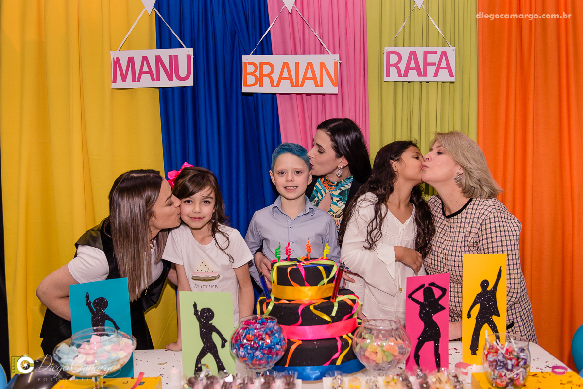 aniversário, festa, decoração, caçador, brincadeira, bolo, docinhos, salgadinhos, Balada, baladinha, mundo magico, amigos, juce souza