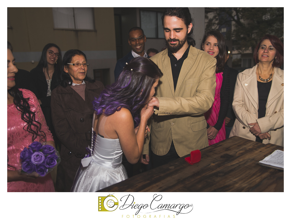 Casamento Maria Fabíola e Felipe em caçador. Fotos de casamento diego camargo fotografias. Fotógrafos: Diego Camargo e Fram Pezzole Maquiagem: Maria Paula Cabelo: Espaço H2O Cerimônia: Cartório Civil Recepç&