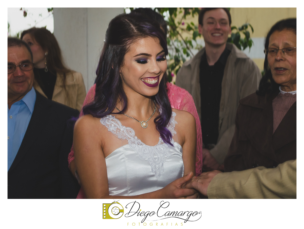 Casamento Maria Fabíola e Felipe em caçador. Fotos de casamento diego camargo fotografias. Fotógrafos: Diego Camargo e Fram Pezzole Maquiagem: Maria Paula Cabelo: Espaço H2O Cerimônia: Cartório Civil Recepç&