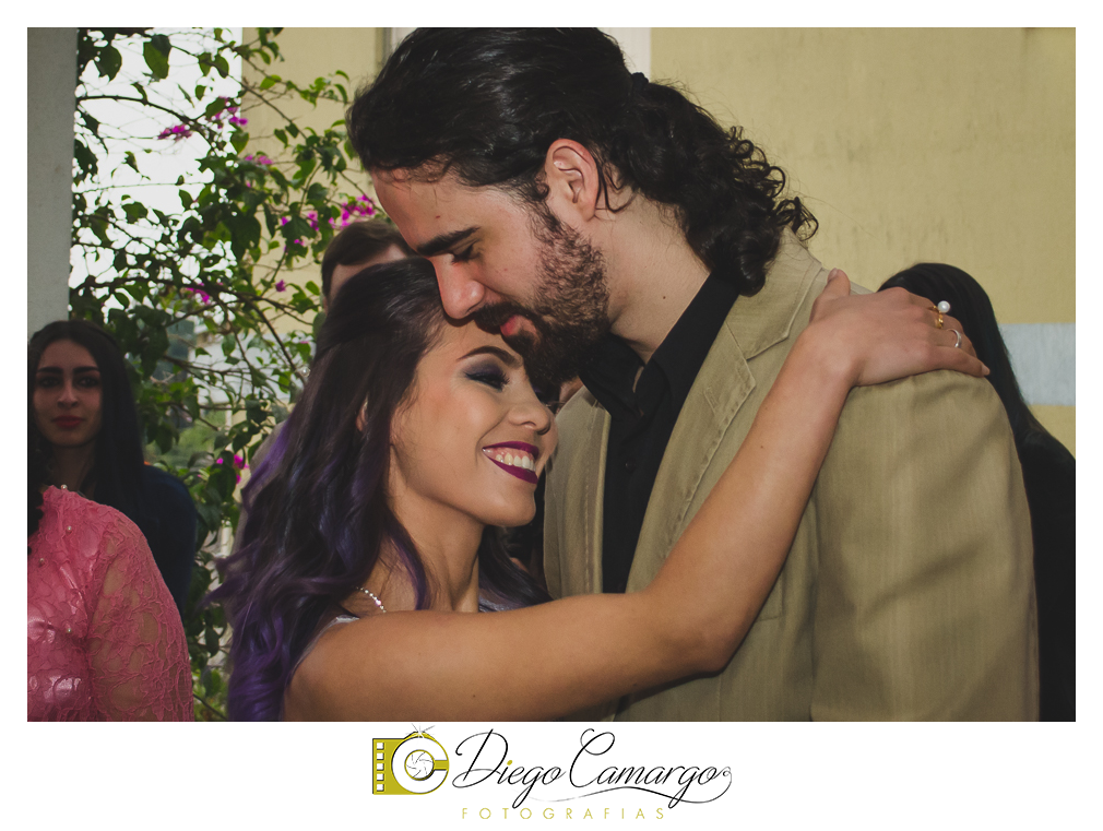 Casamento Maria Fabíola e Felipe em caçador. Fotos de casamento diego camargo fotografias. Fotógrafos: Diego Camargo e Fram Pezzole Maquiagem: Maria Paula Cabelo: Espaço H2O Cerimônia: Cartório Civil Recepç&