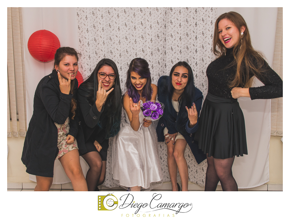 Casamento Maria Fabíola e Felipe em caçador. Fotos de casamento diego camargo fotografias. Fotógrafos: Diego Camargo e Fram Pezzole Maquiagem: Maria Paula Cabelo: Espaço H2O Cerimônia: Cartório Civil Recepç&